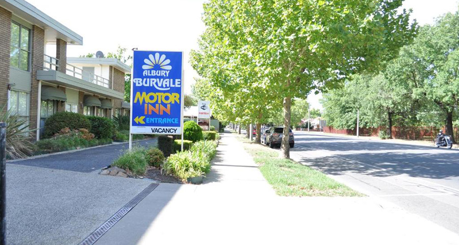 Albury Burvale Motor Inn